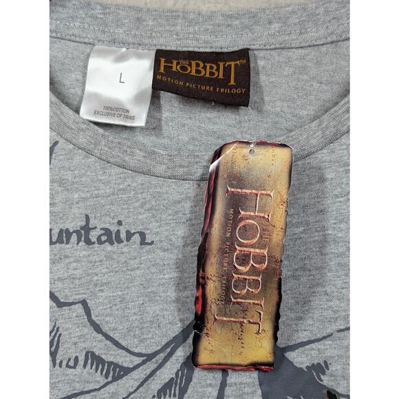 NWT The Hobbit Motion Picture Trilogy Smaug Dragon Graphic Gray Shirt Sz LARGE - Picture 2 of 8